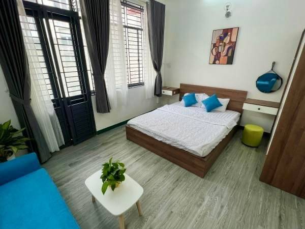 Phòng cho thuê, 35m2, Ban công, Full nội thất, Phan Xích Long, PN